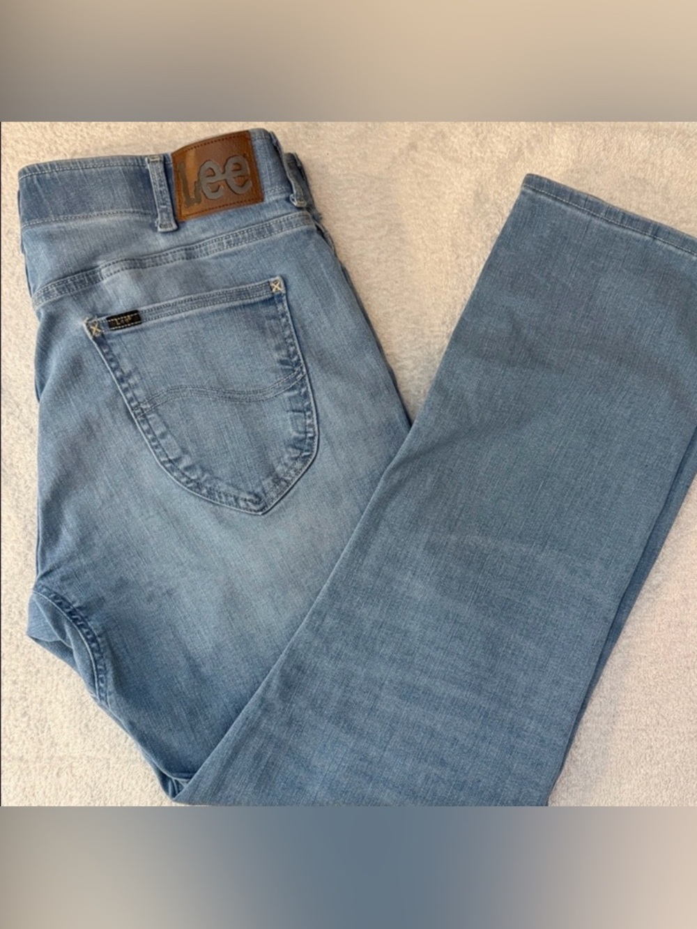Lee Men's Extreme Motion Straight Light Blue Denim Jeans